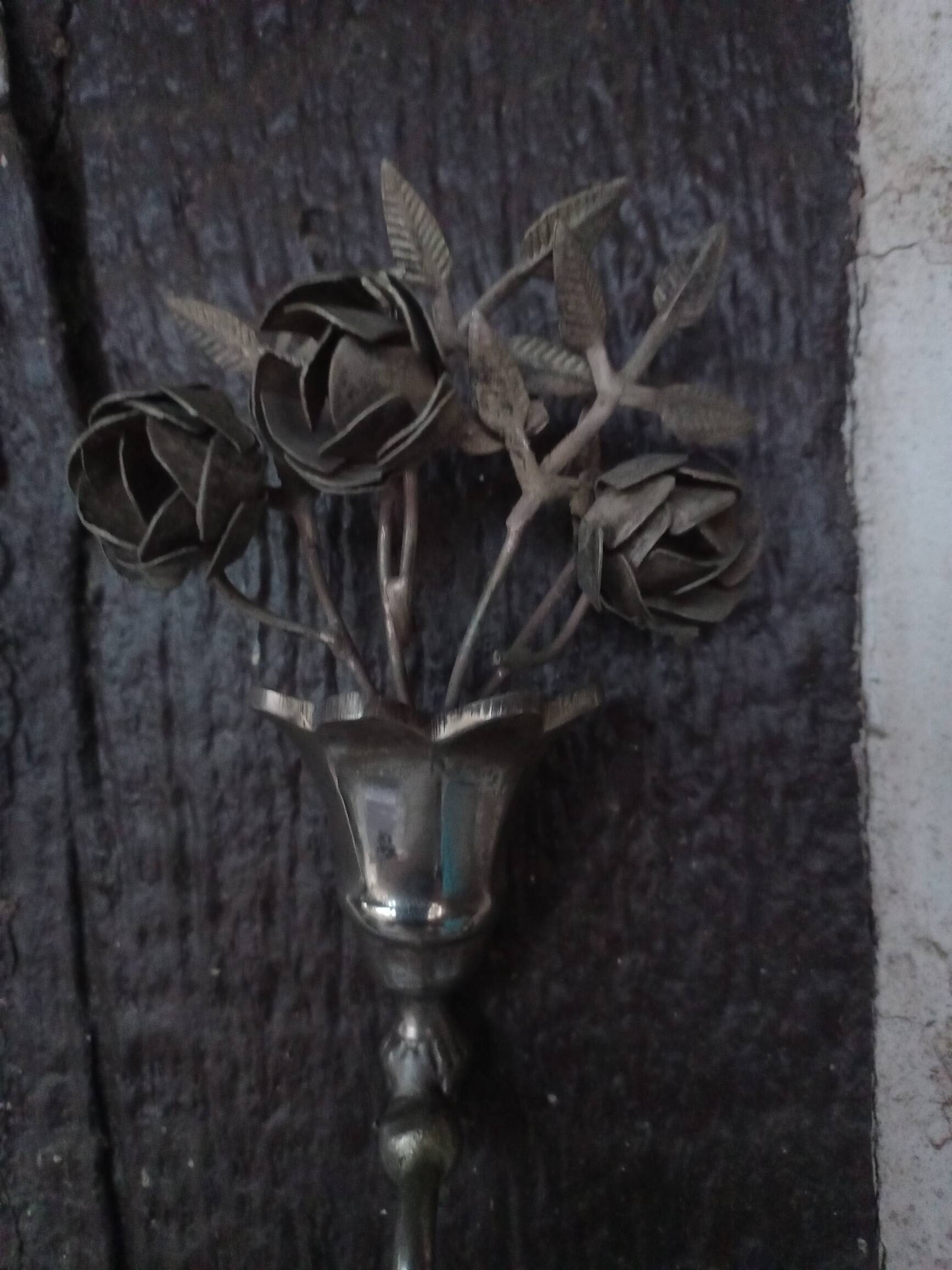 Old metal hook "old roses"