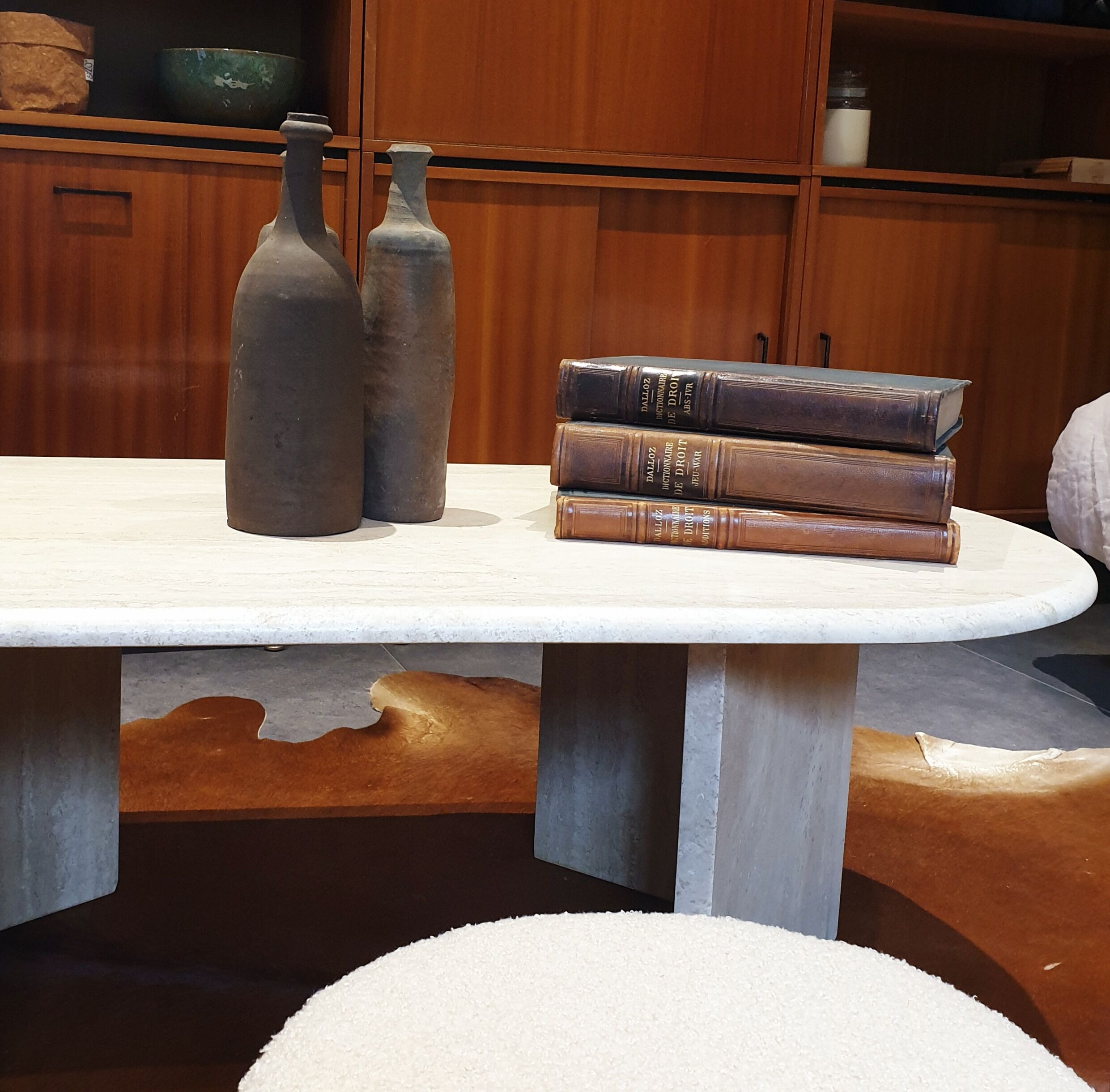 Table basse vintage en travertin