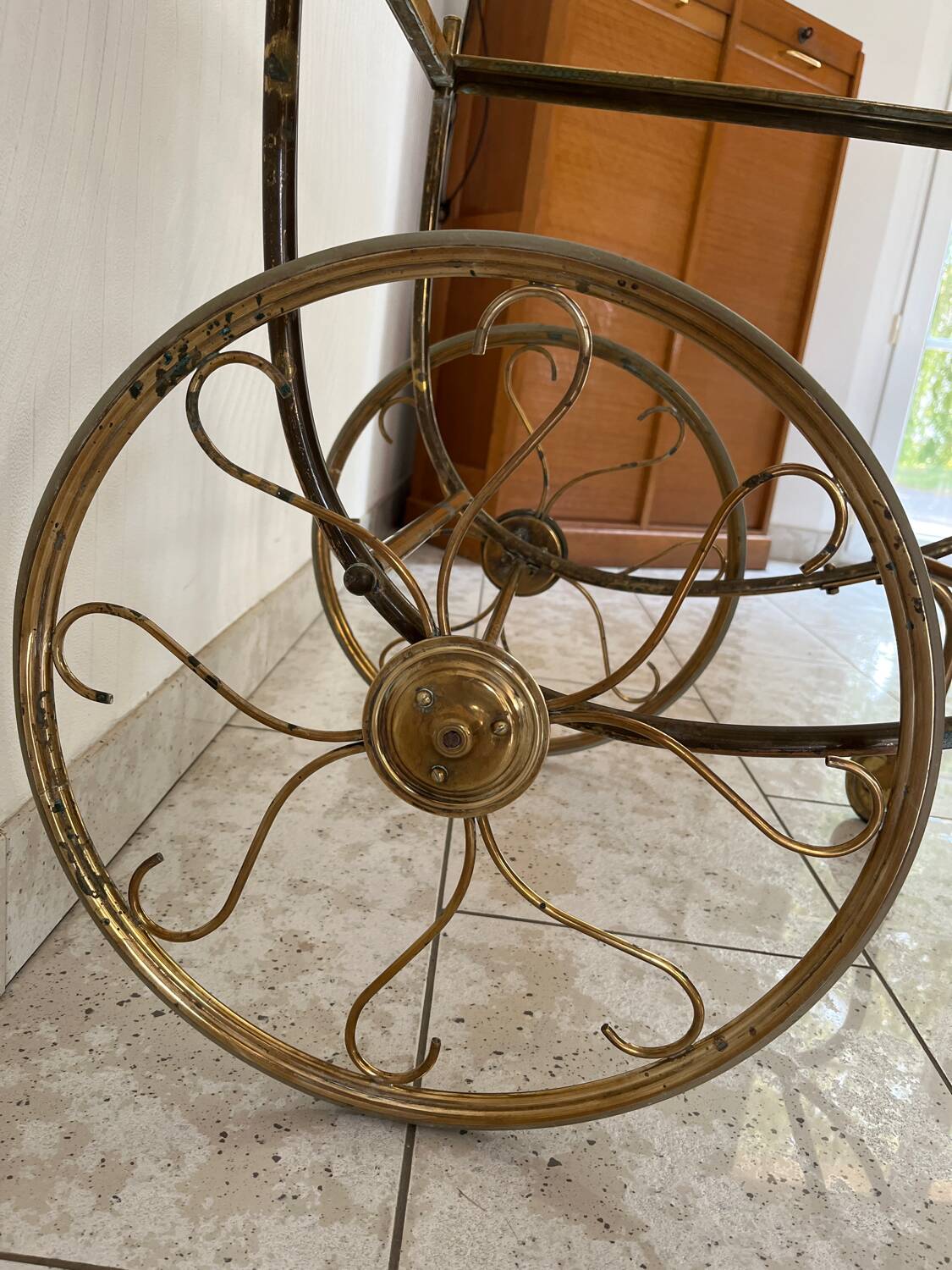 Desserte / bar roulant en laiton de Josef Franck pour Svenskt Tenn Suede annee 50/60