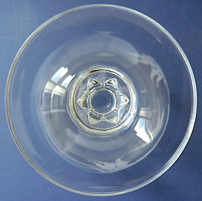 Suite of six tasting glasses of engraved crystal cognac