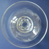 Suite of six tasting glasses of engraved crystal cognac