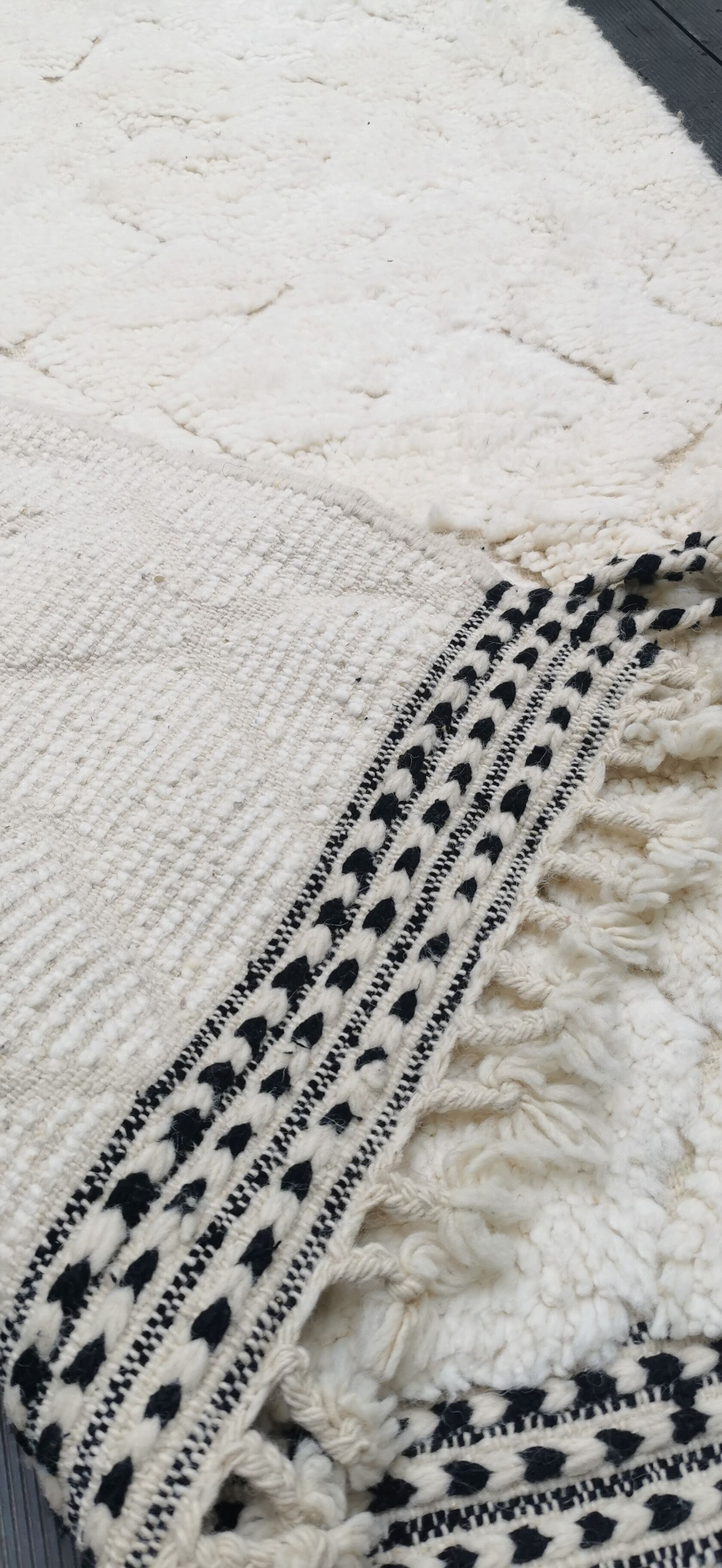 Berber carpet beni ouarain