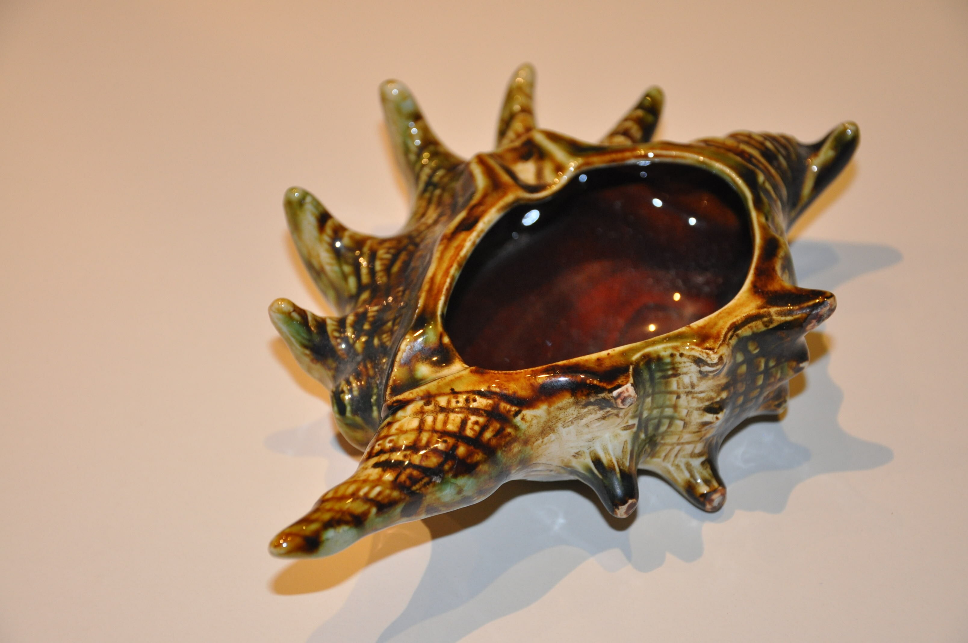 Ceramic shell ashtray