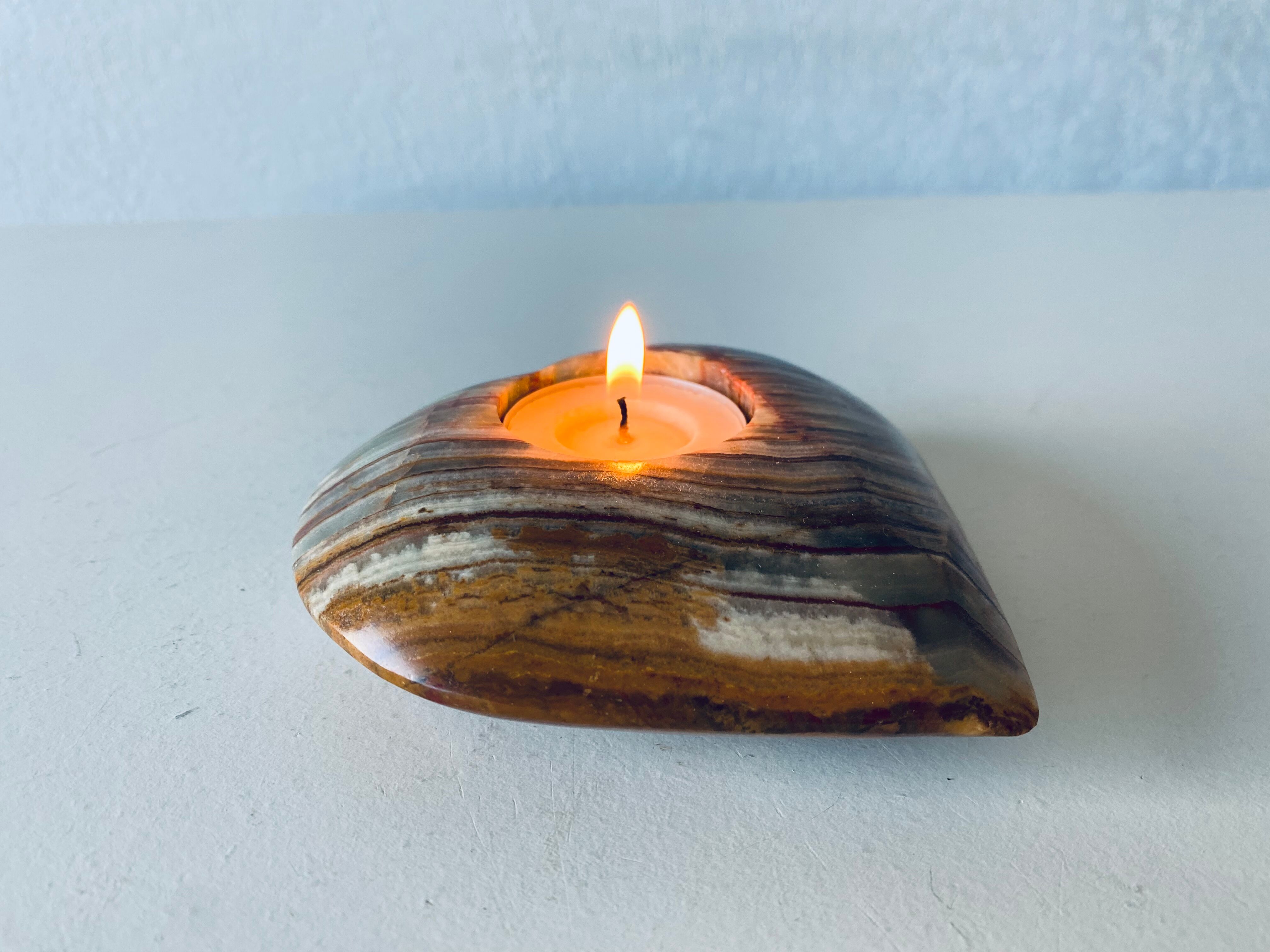 Heart candle holder in onyx