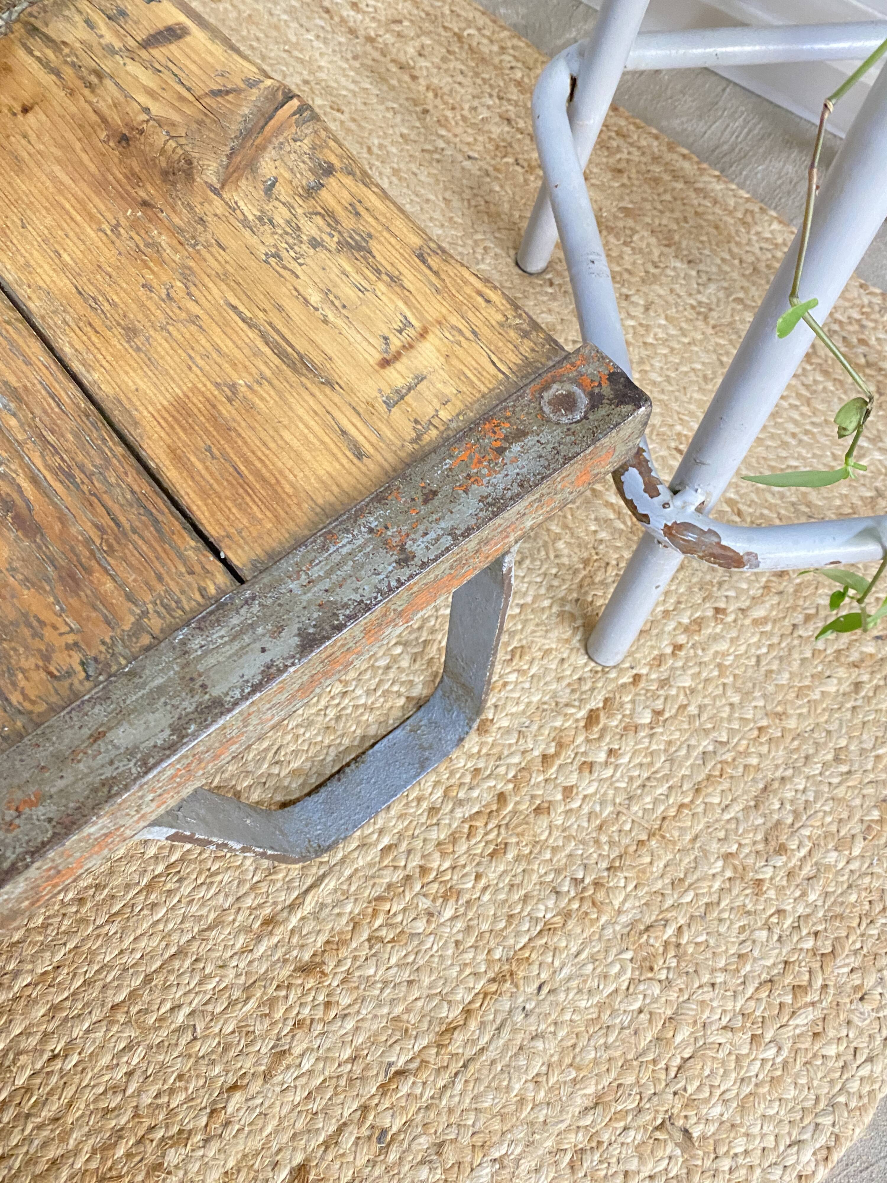 Coffee table - old SNCF pallet