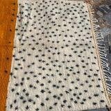 Handmade natural wool rug, size 100 x 200 cm