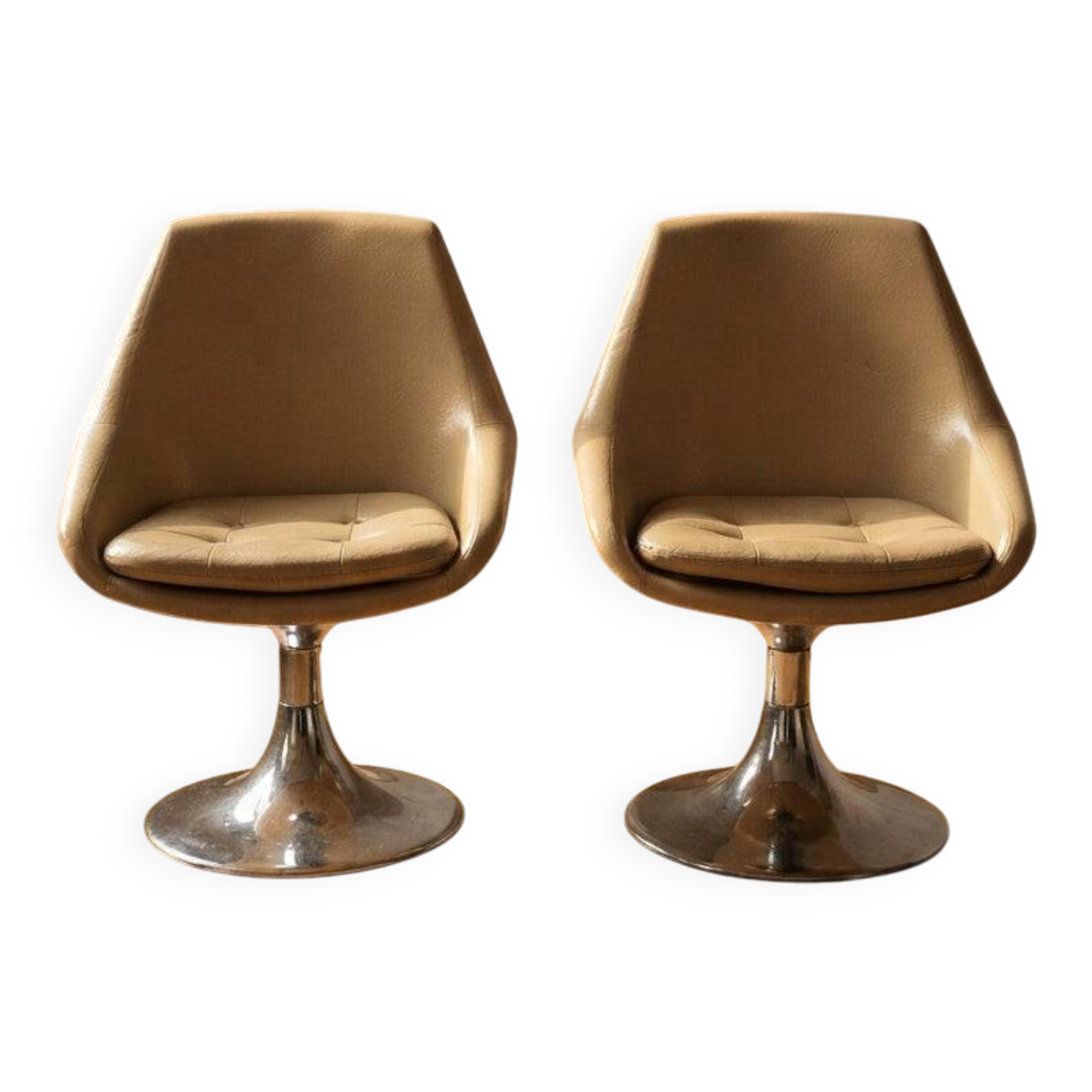 Pair of Beige Swivel Chairs with Chrome Pedestal Bases, France, 1970s, 82 × 55 × 45 cm