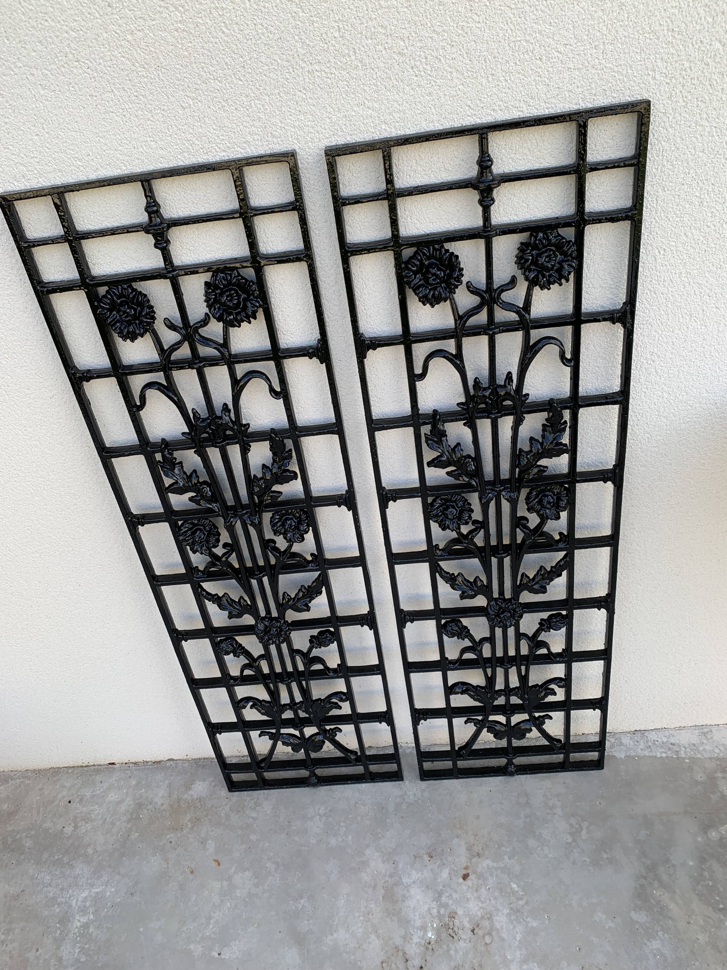 2 Art Nouveau / Art Deco grids art ironwork flower decoration