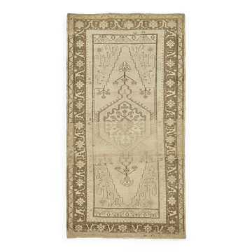Tapis vintage anatolien turc 140 cm x 257 cm