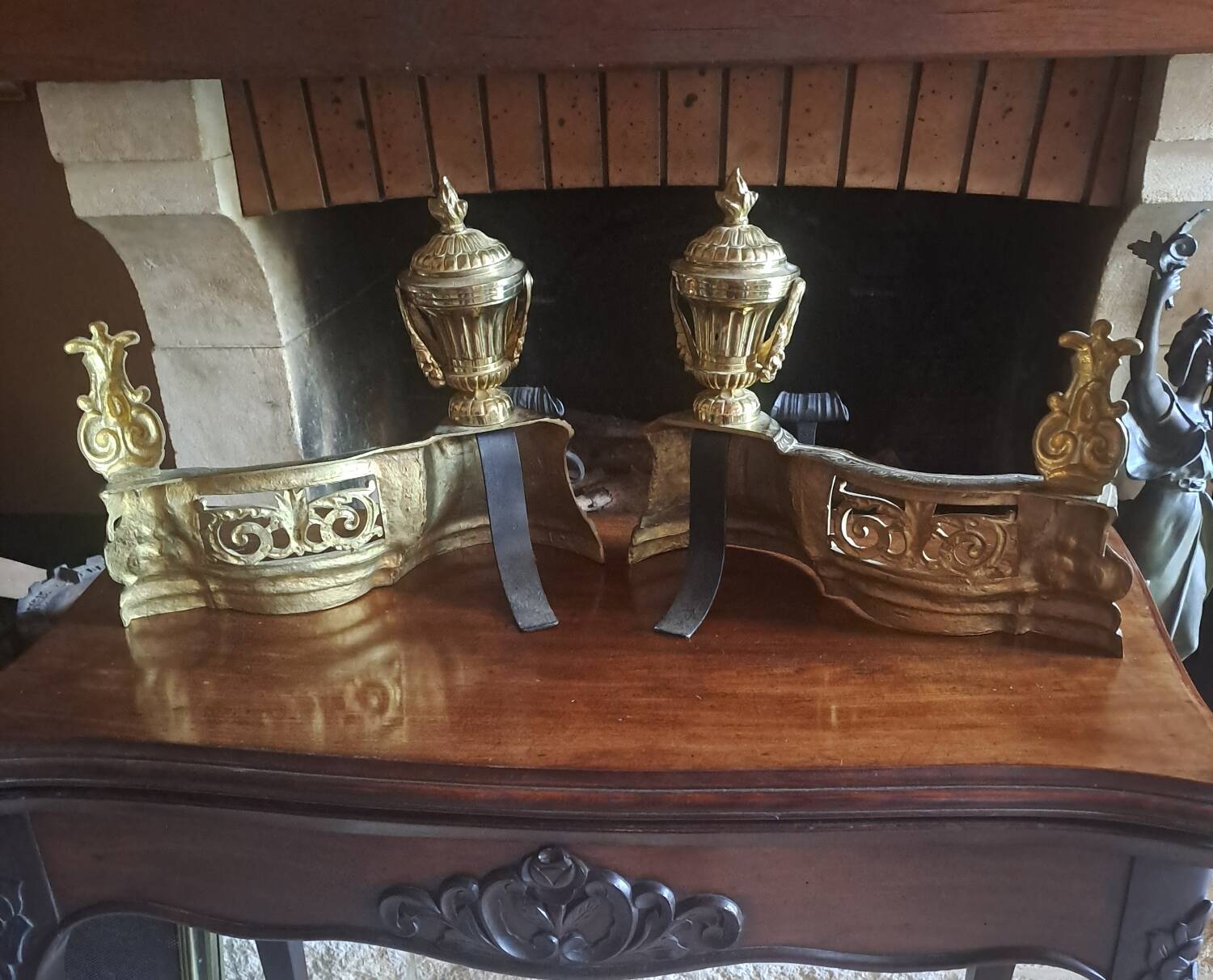 Paire de chenets en bronze doré style Louis XVI XIX éme