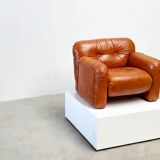 Comfortable Italian lounge chair