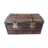 Travel trunk end 19 th century entirely renovated