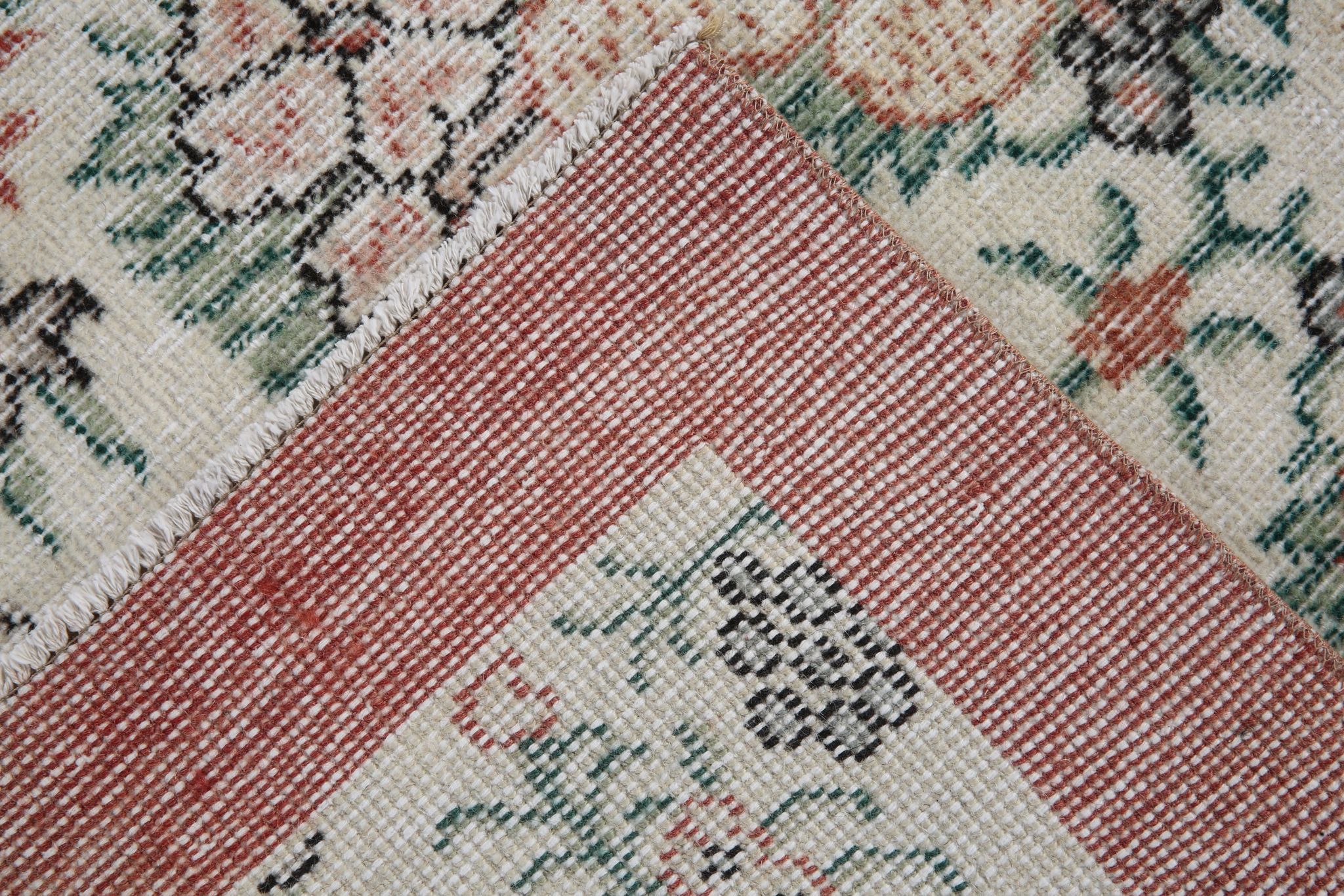Coral red farmhouse floral rug 206x112cm