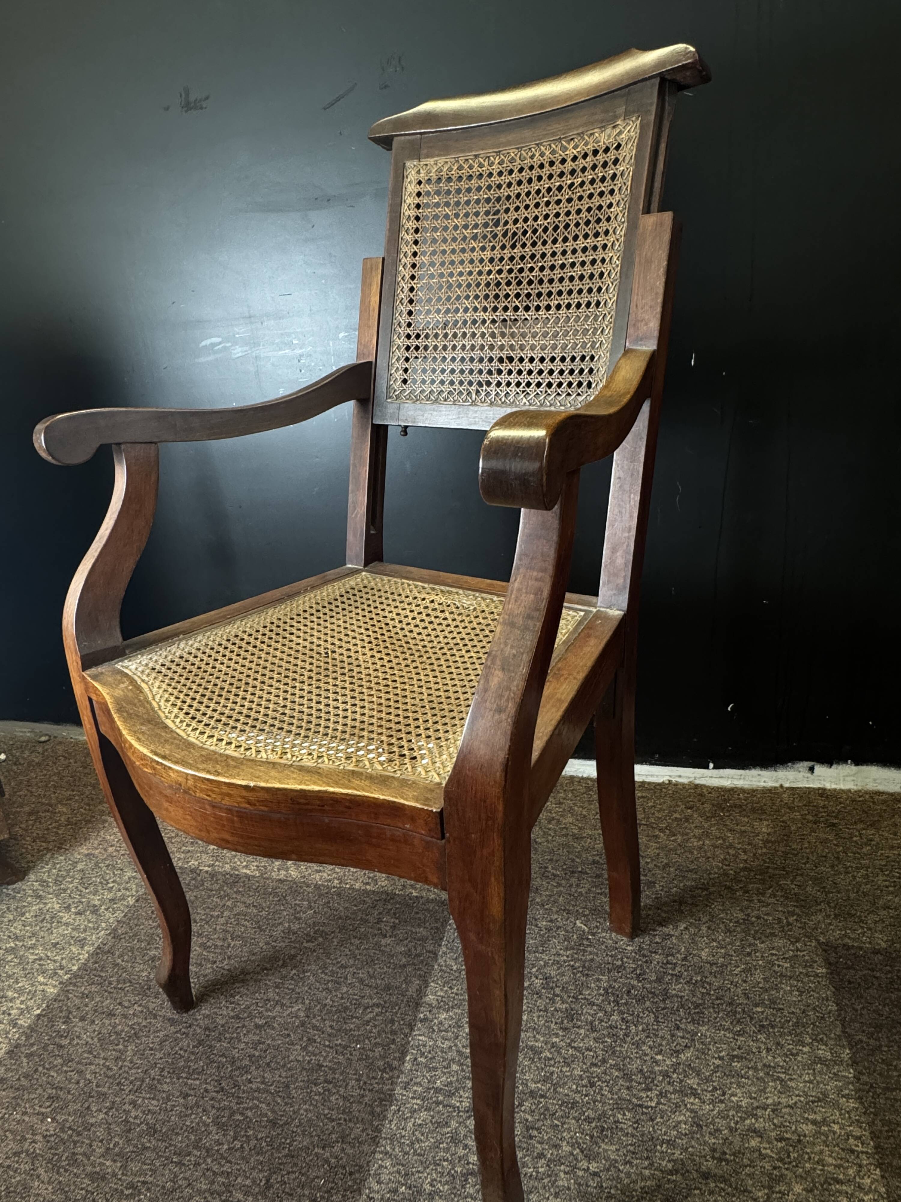 Caned hairdresser/barber chair – adjustable backrest