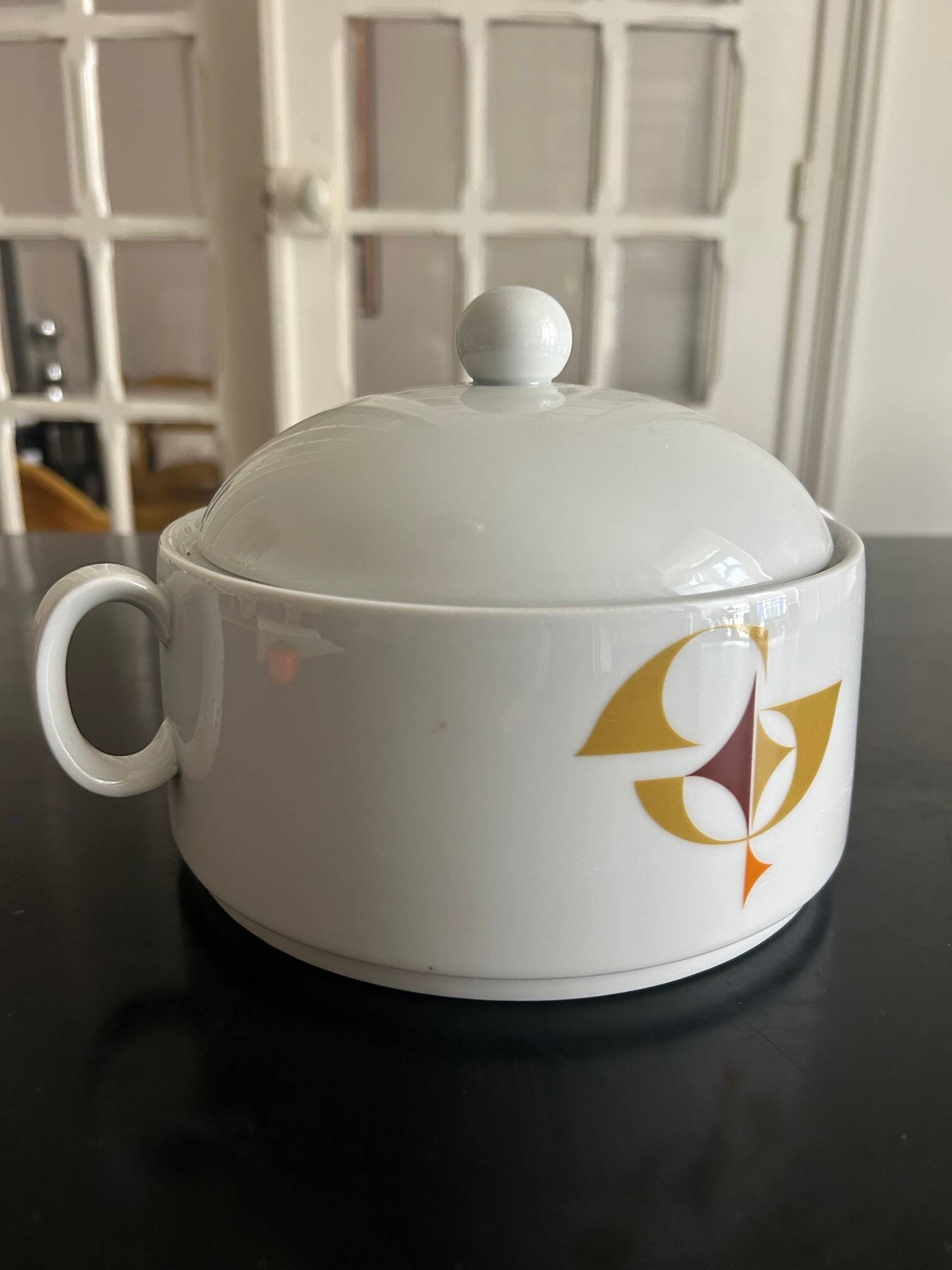 porcelain dishes 1970