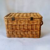 Wicker trunk with leather straps