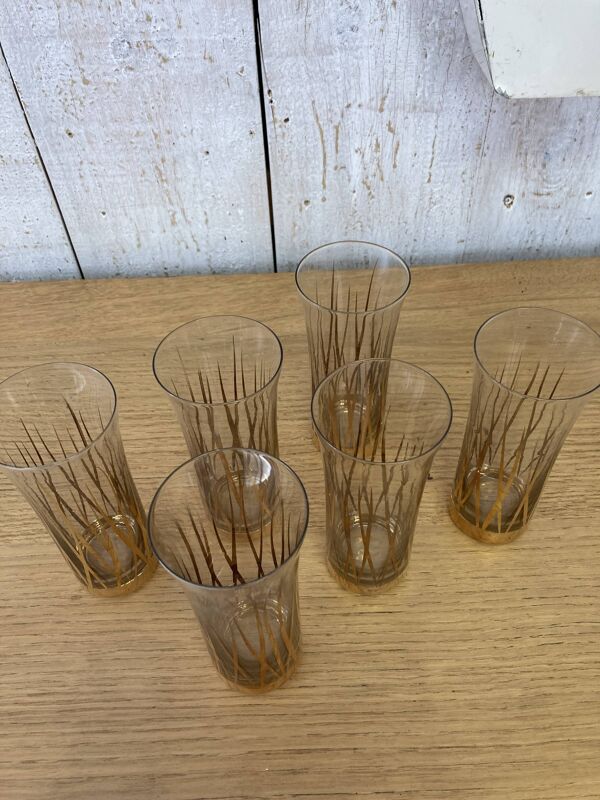 Service de 6 verres et carafe assortie