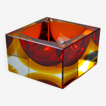 Cendrier Sommerso cubique rouge et jaune par Seguso, Murano, Italie, 1970