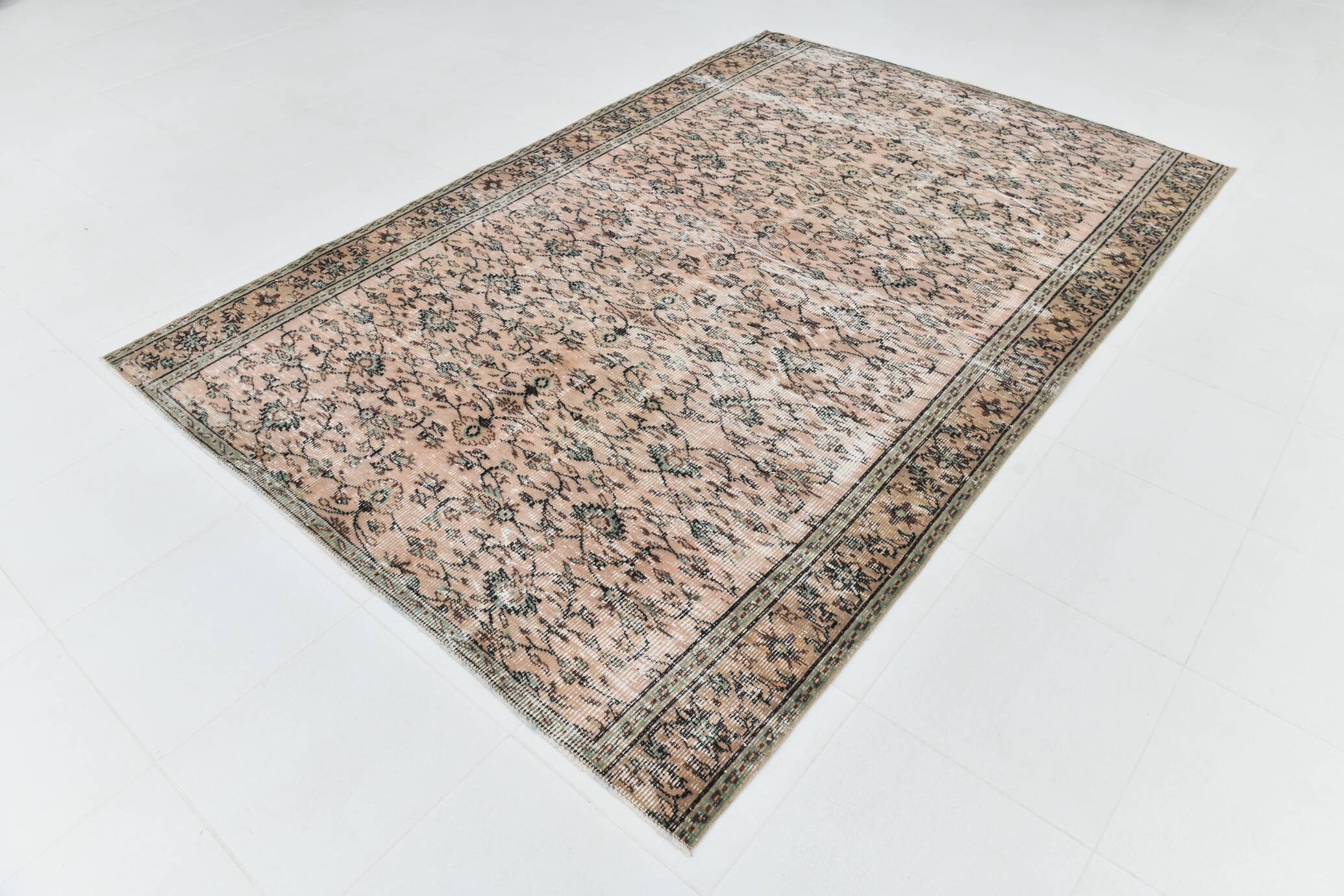 Light Blush Pink All-over Floral Vintage Rug, 188x276Cm