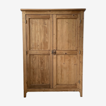 Wooden cabinet cuttery