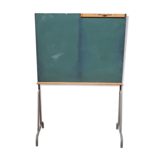 Tableau d'école monté sur pieds tubulaire