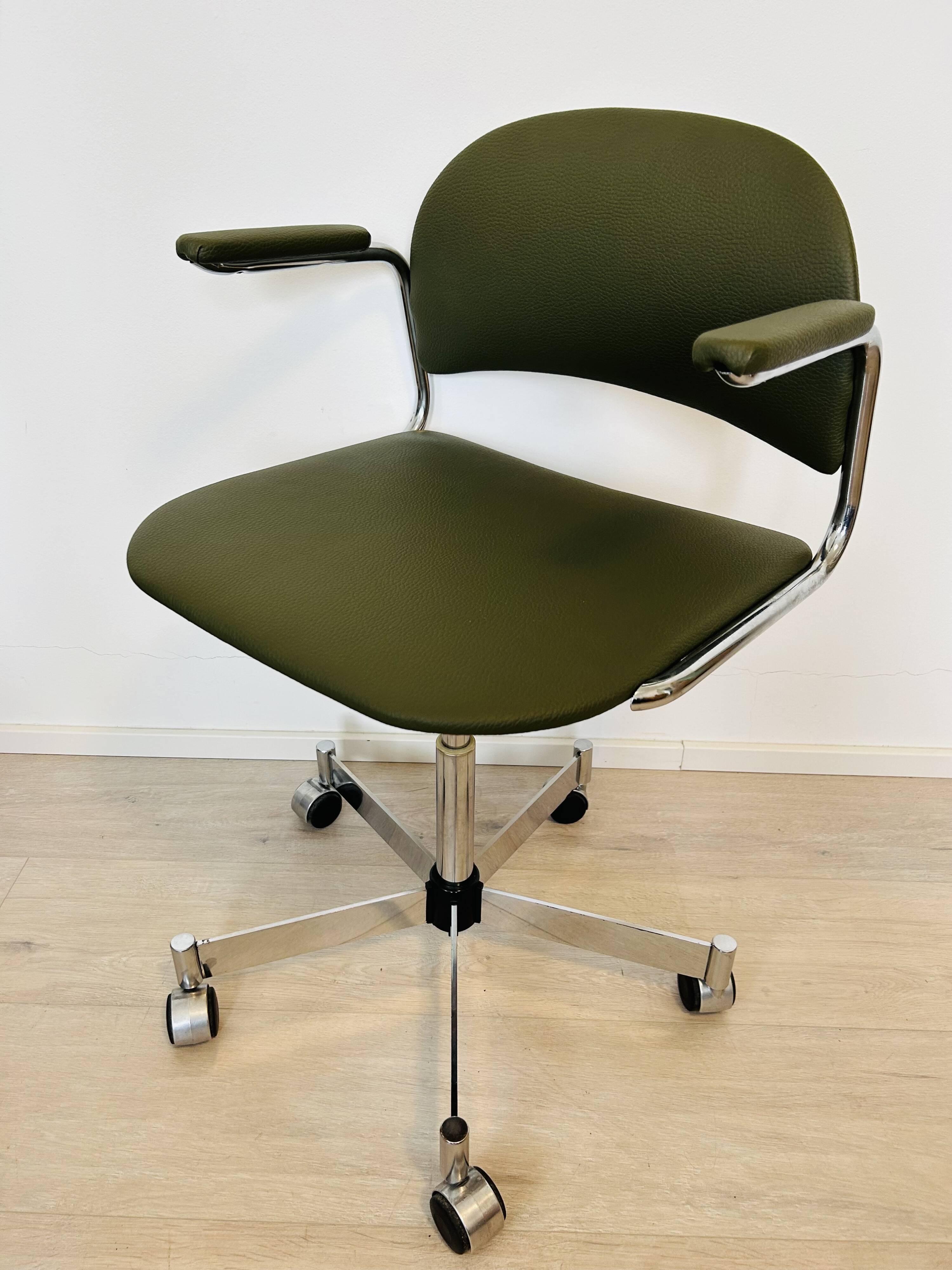 Fully Restored Kovona Office Des Chair by Kovona, Czechoslovakia 1980’s