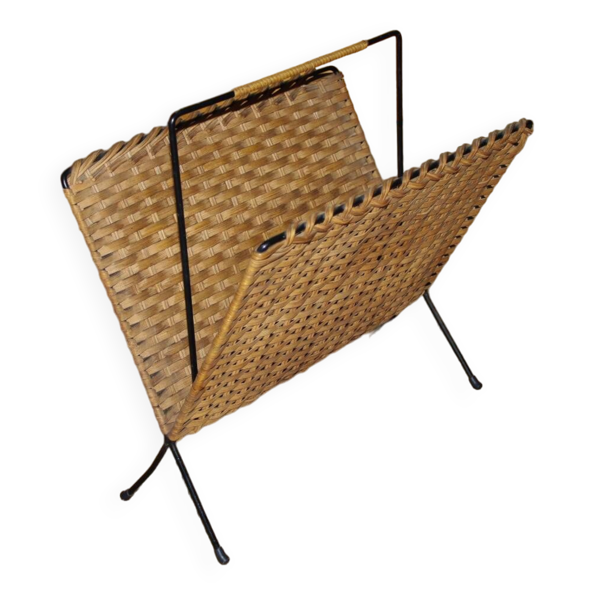 Vintage magazine rack in wrought iron and woven wicker 196