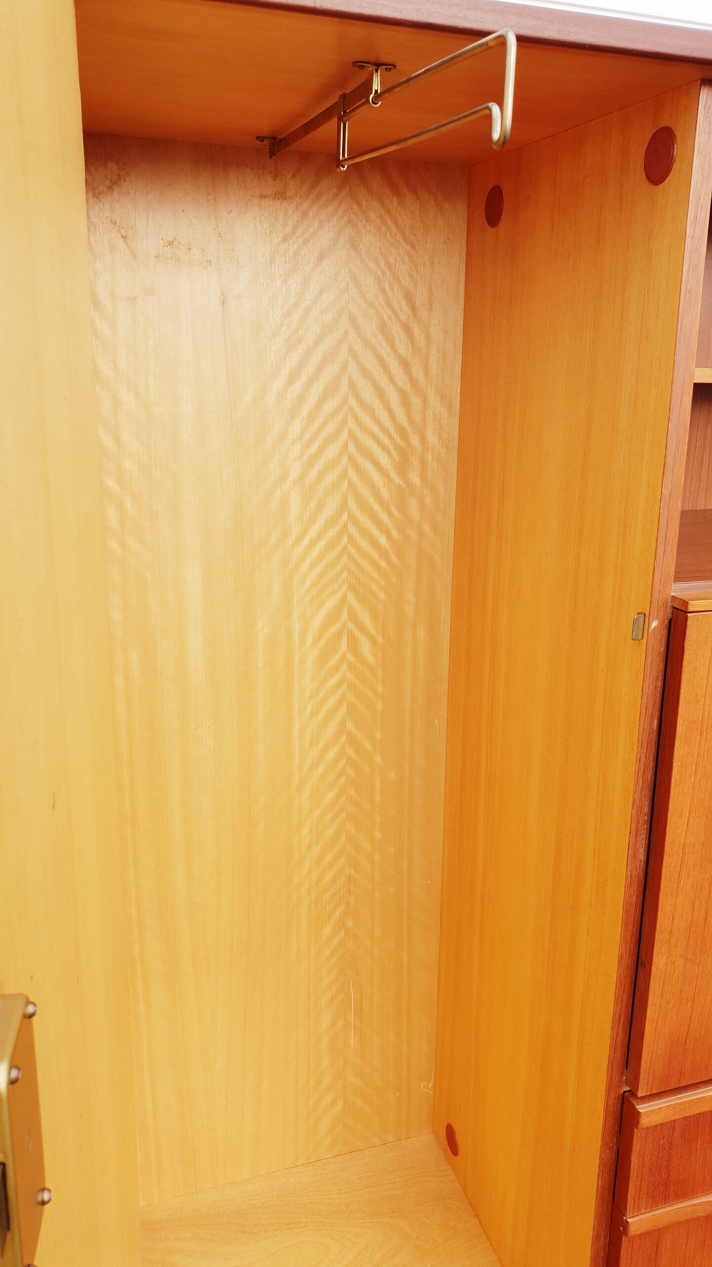 Scandinavian secretary cabinet