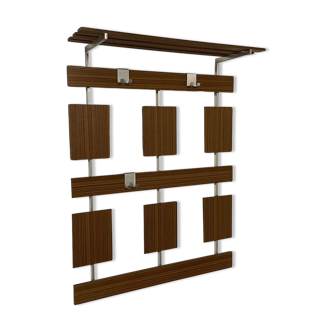 Wall coat rack
