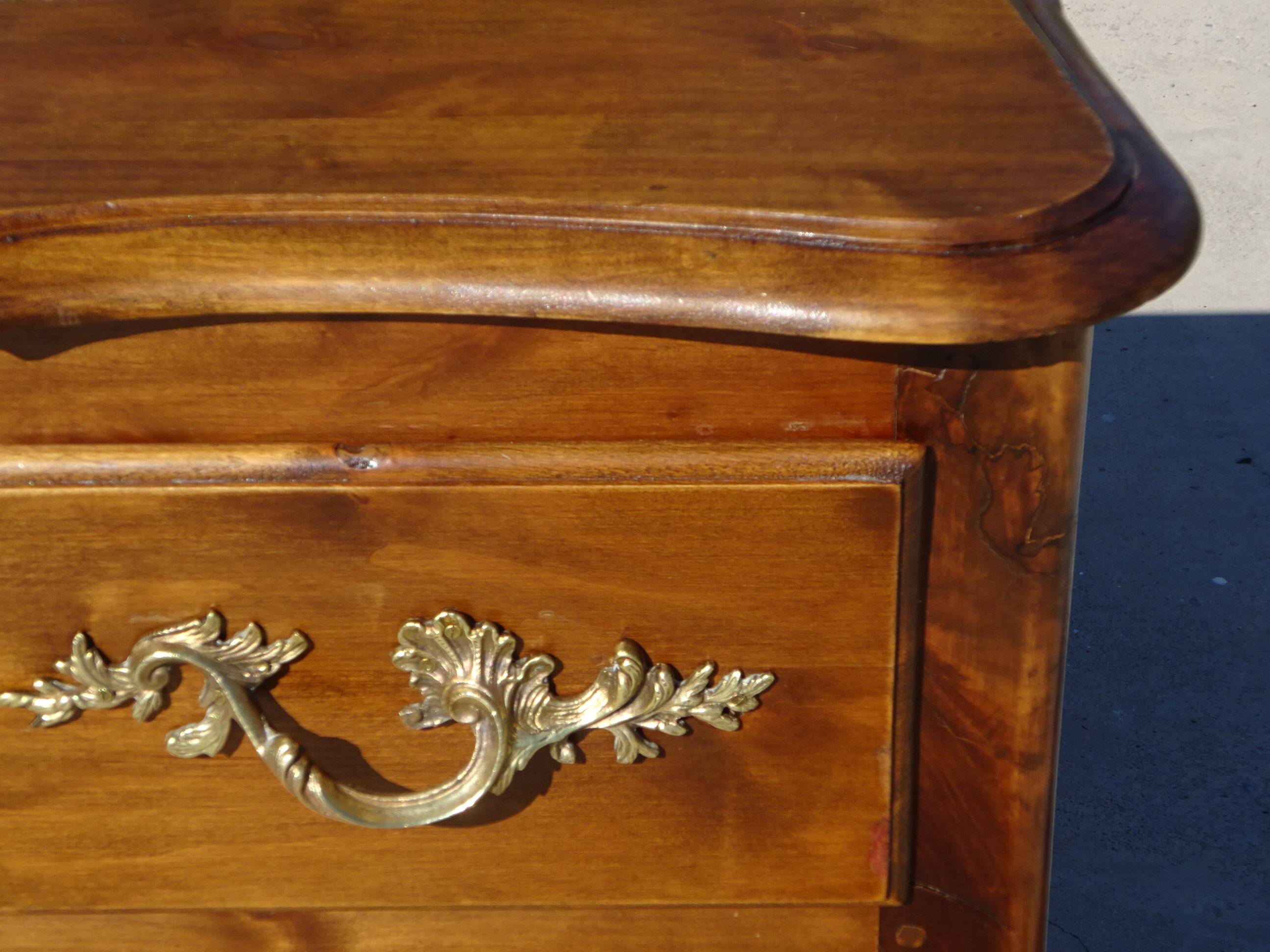 Commode 2 tiroirs de style Louis XV