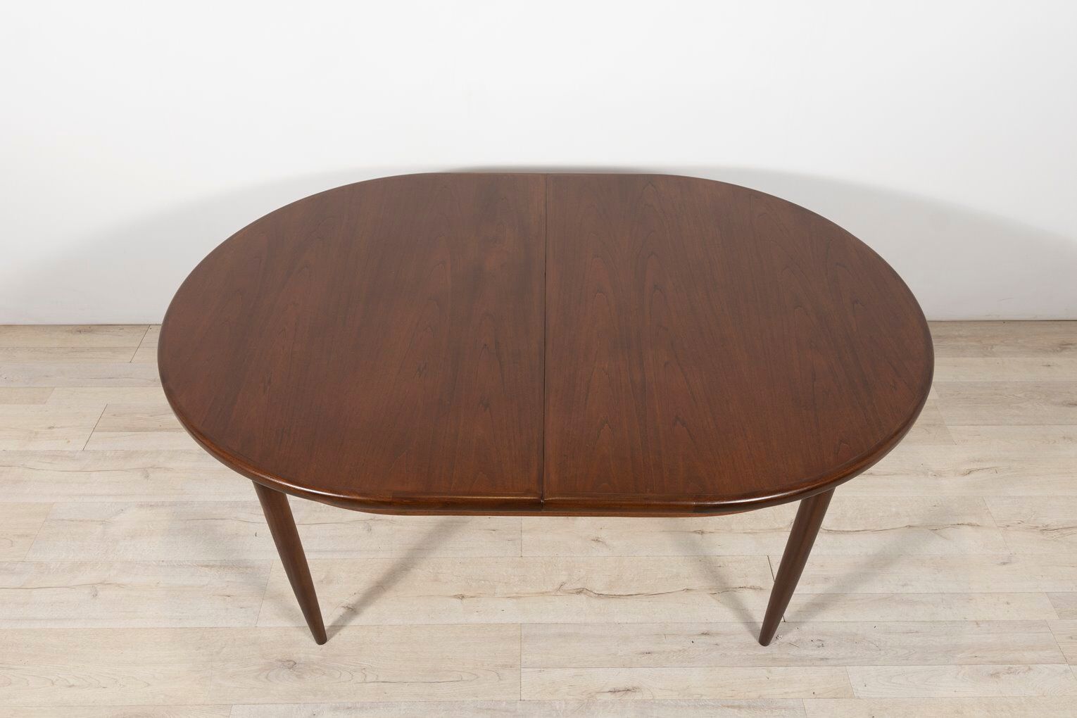 Mid-Century Teak Oval Dining Table from G-Plan, 1960s