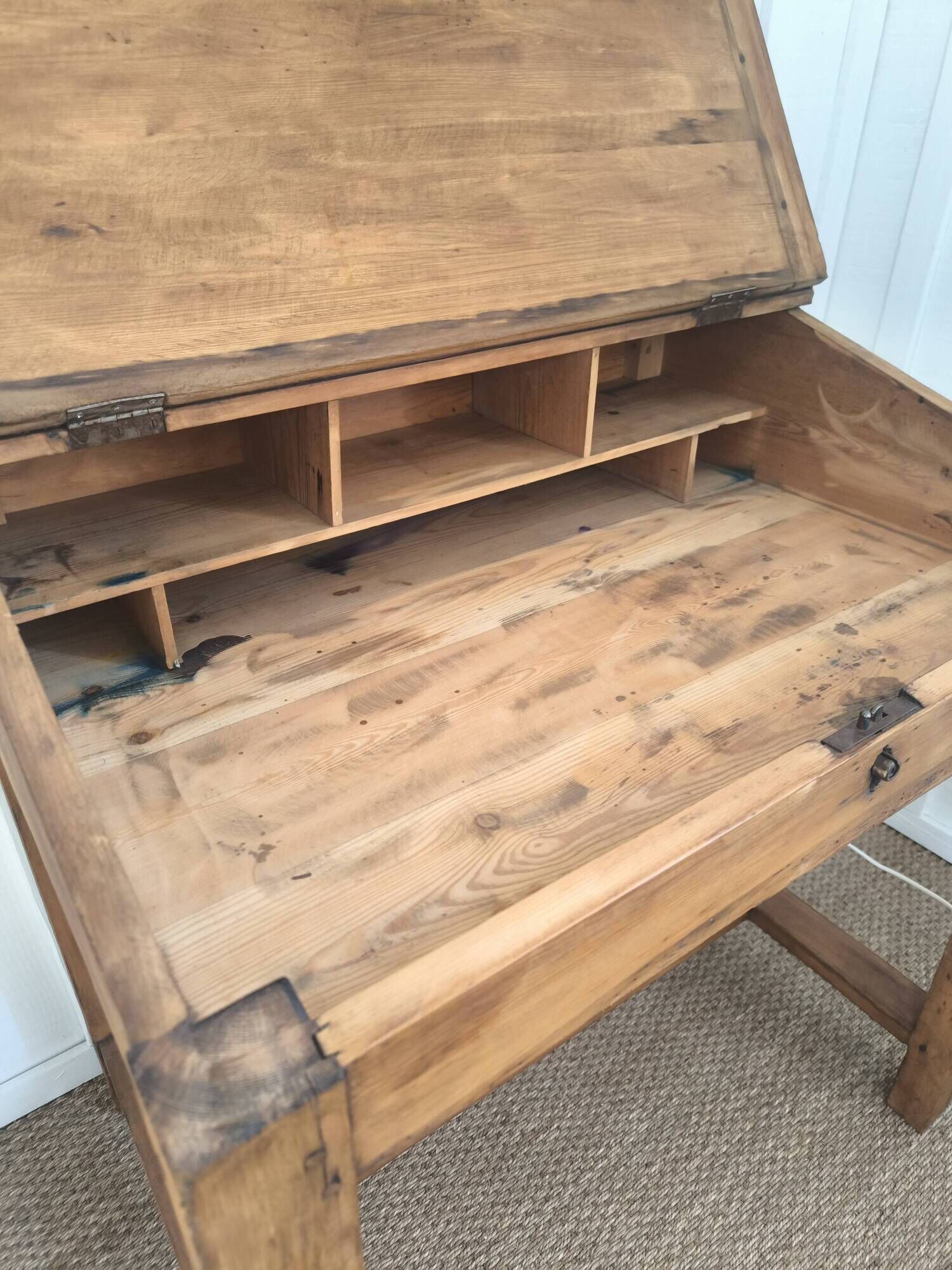 Master's secretary / school desk