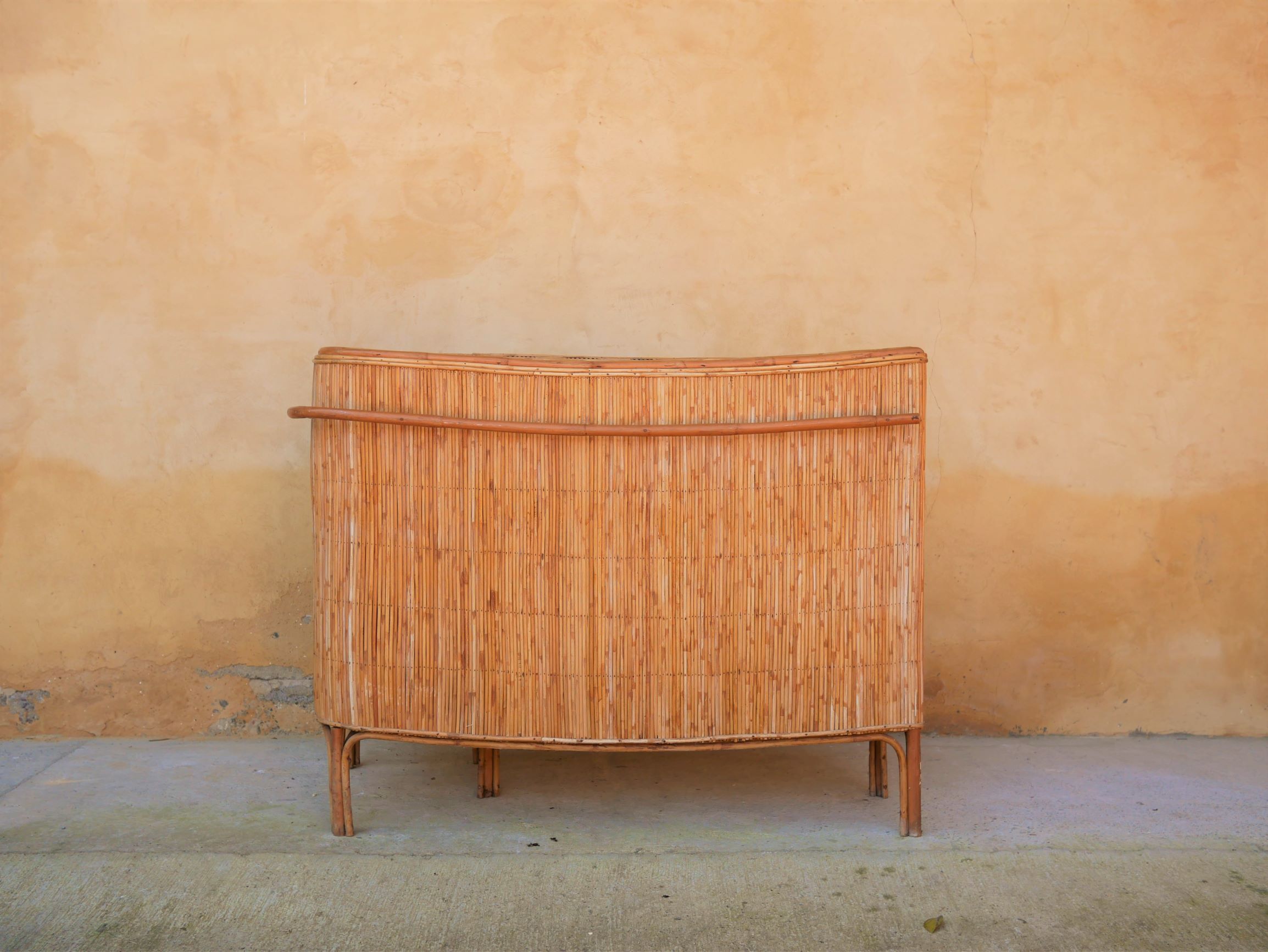 Rattan bar with 3 vintage stools