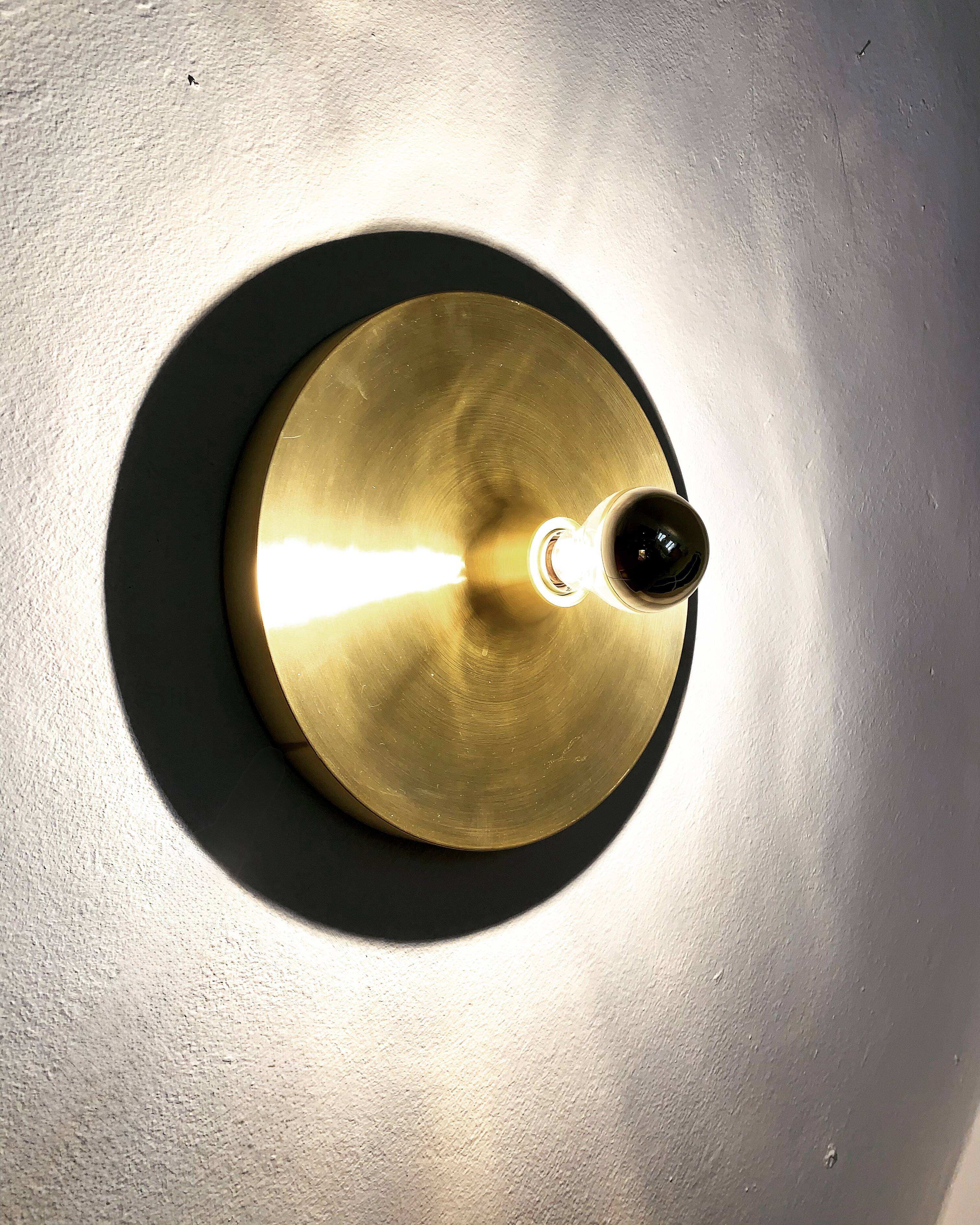 Lampe murale ou de plafond de l'ère spatiale des années 1970