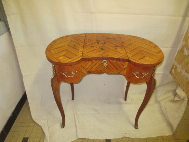 Coiffeuse-poudreuse style Louis XV