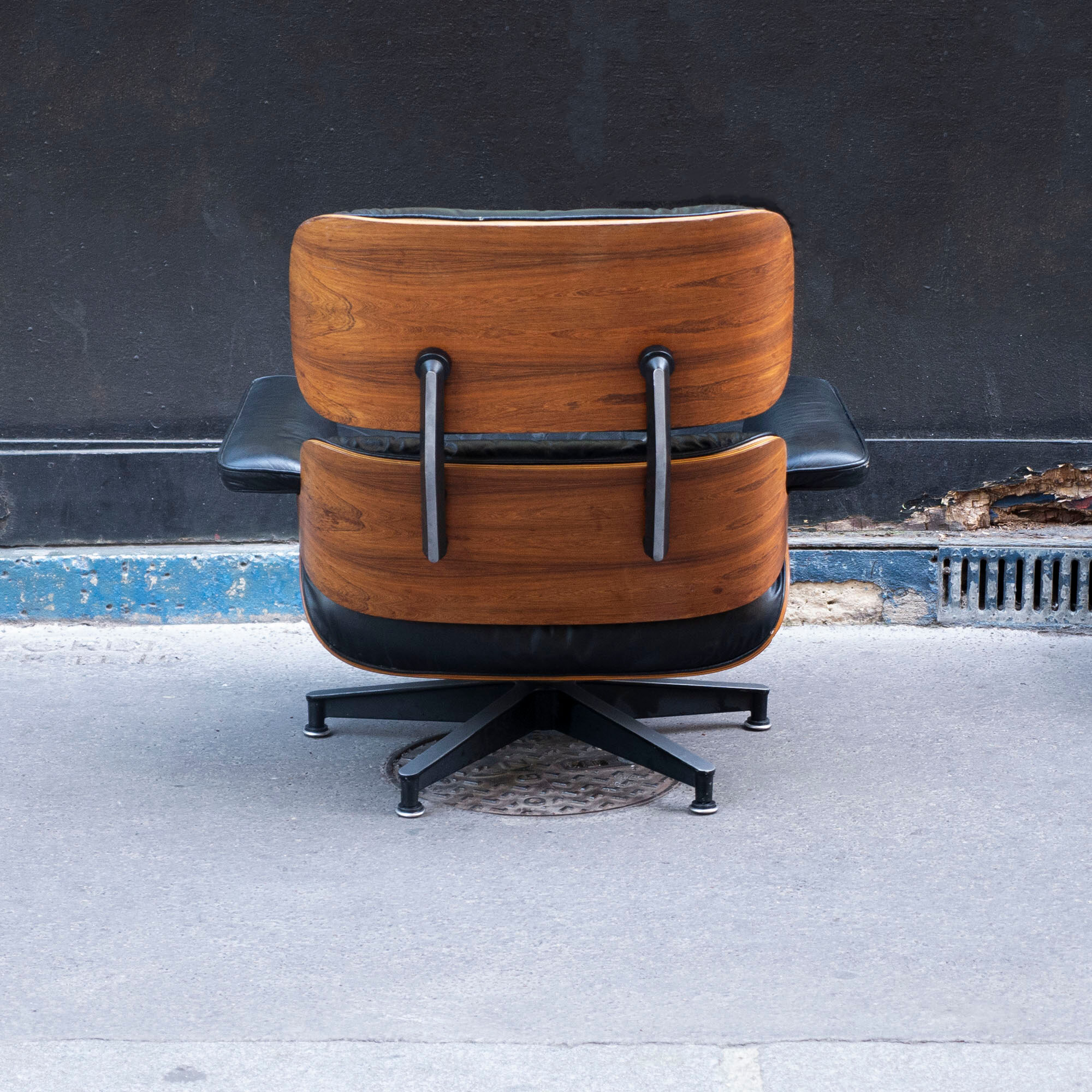 Lounge chair by Charles & Ray Eames Herman Miller edition