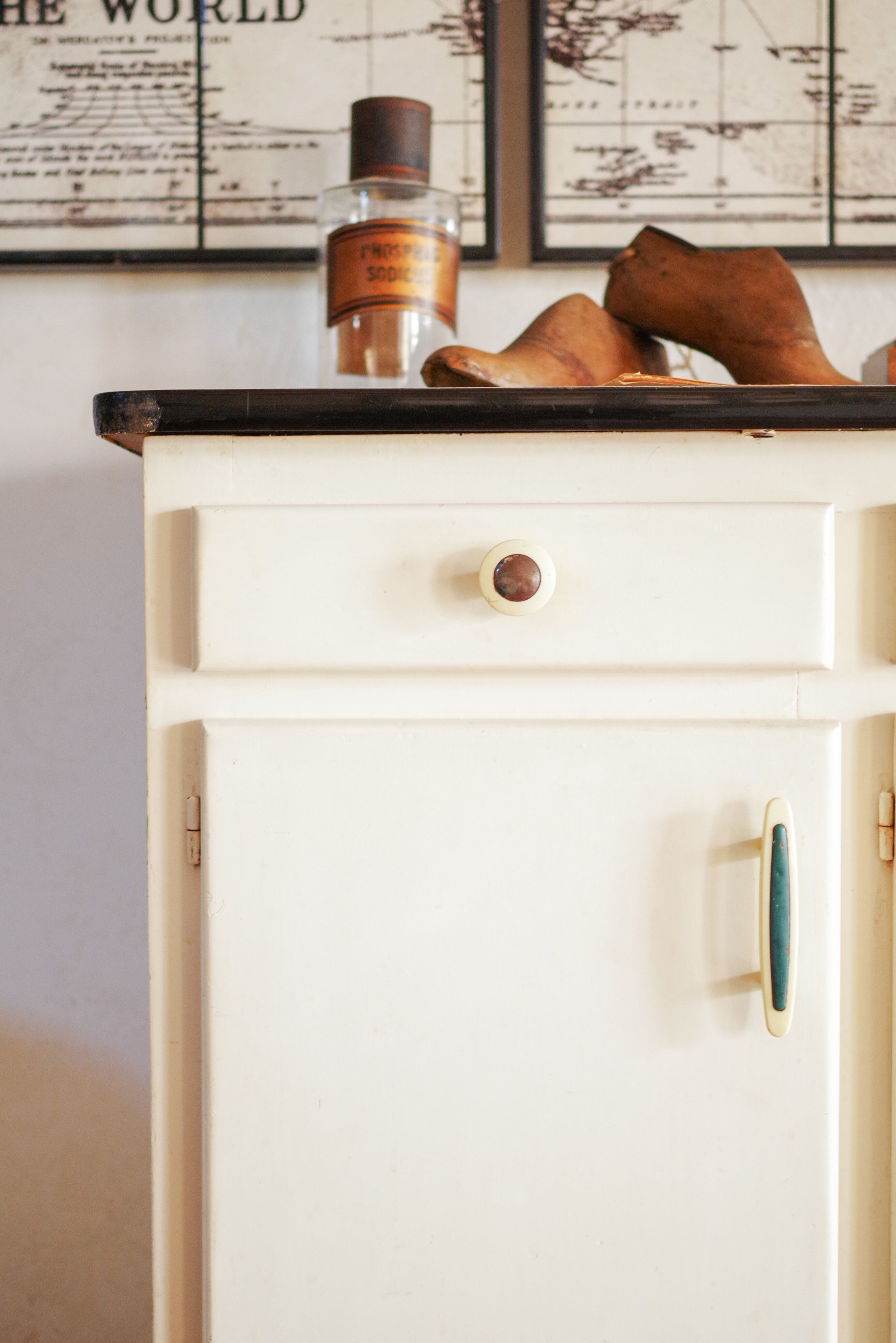 Old white buffet bakelite handles, 50s