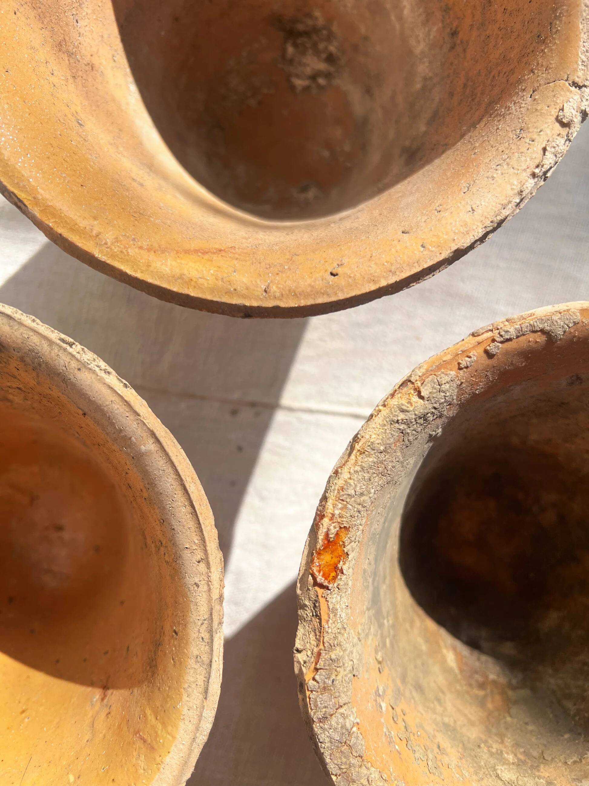 Ensemble de 3 pots à sève en terre cuite français