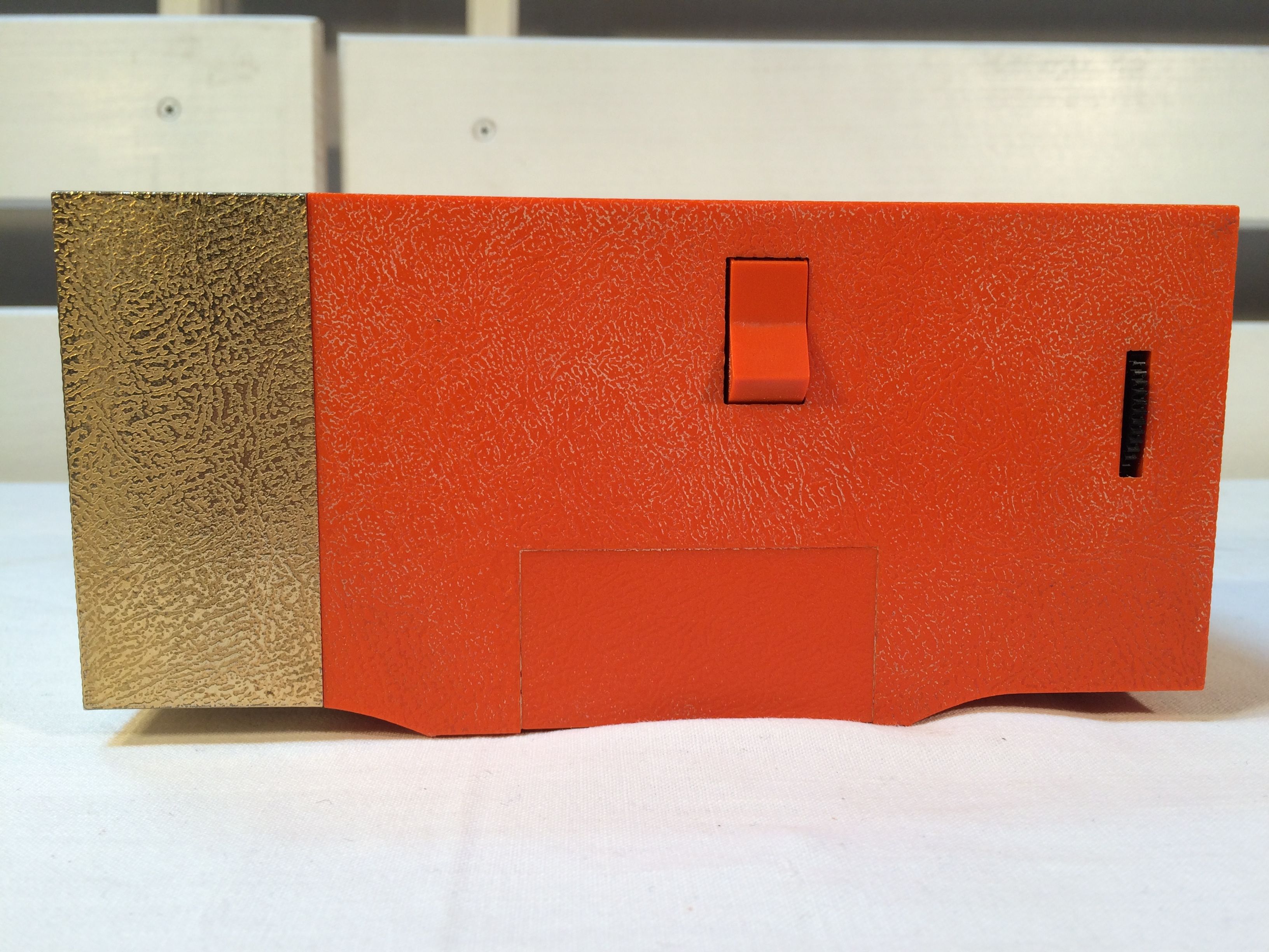Vintage Jaz flip flap alarm clock model Vibric - 1974 - Orange and Gold