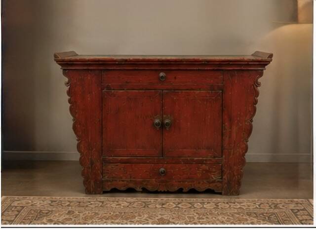 Old red lacquer Chinese buffet – Shanxi – elm – approx. 140 years old