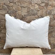 Vintage cushion cover in Berber kilim: Moroccan wool cushion.