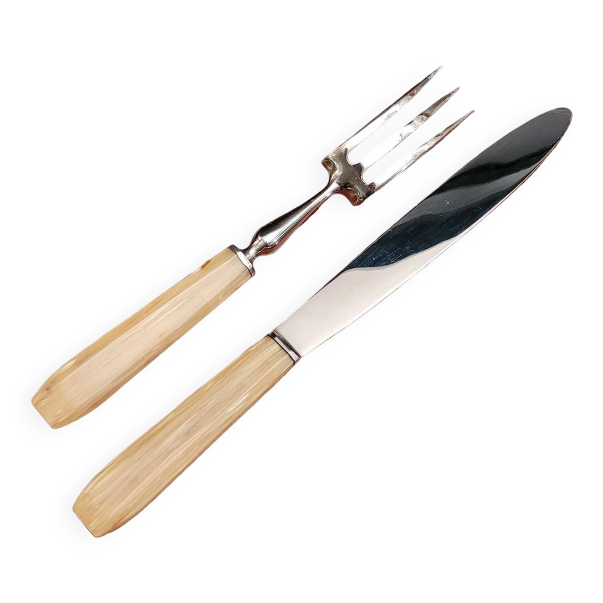 Cutlery made of horn and stainless steel