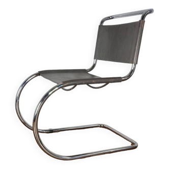 Chaise MR10 par Ludwig Mies Van Der Rohe