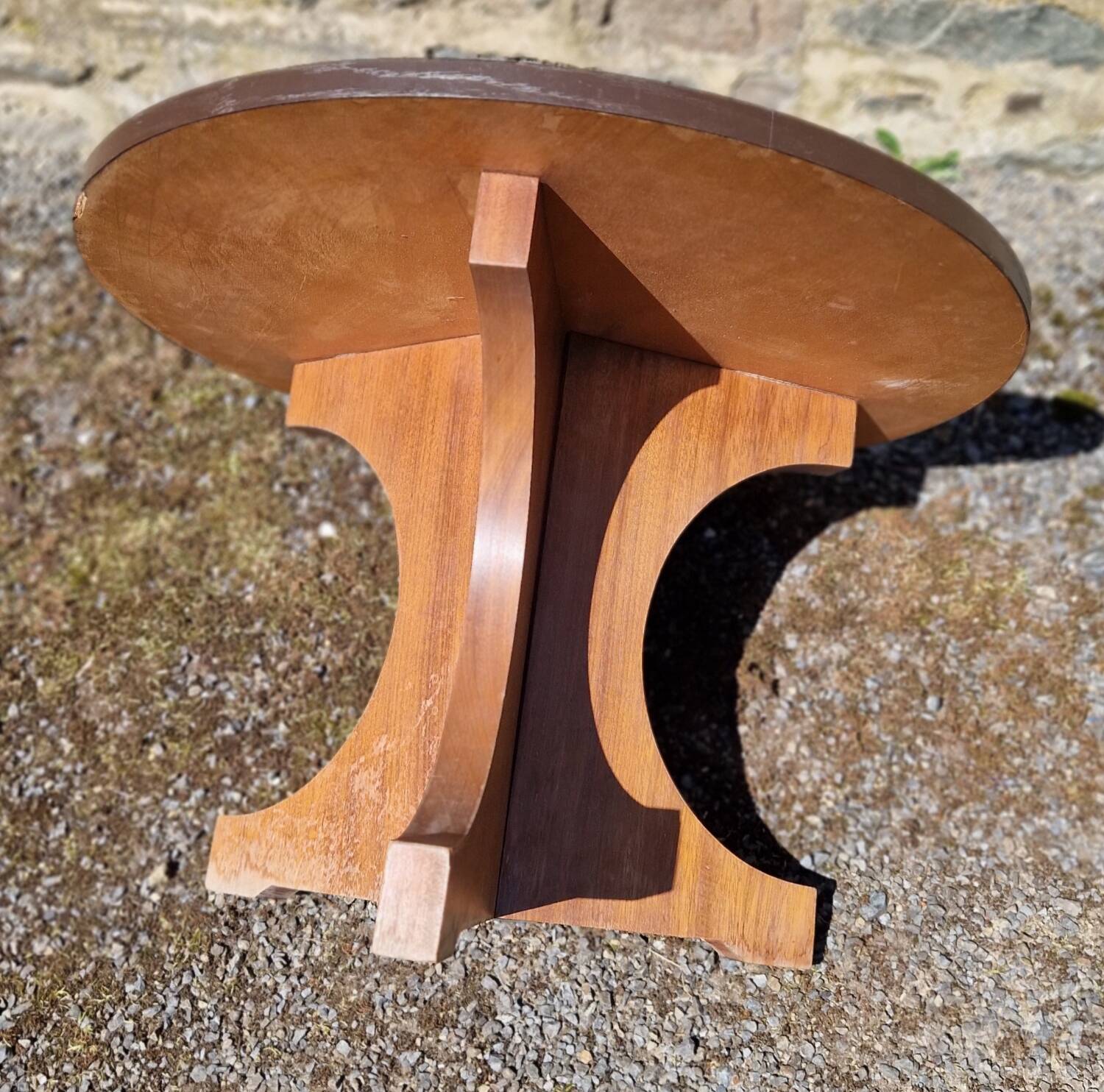 Round tripod coffee table