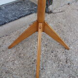 Parrot coat rack with compass feet