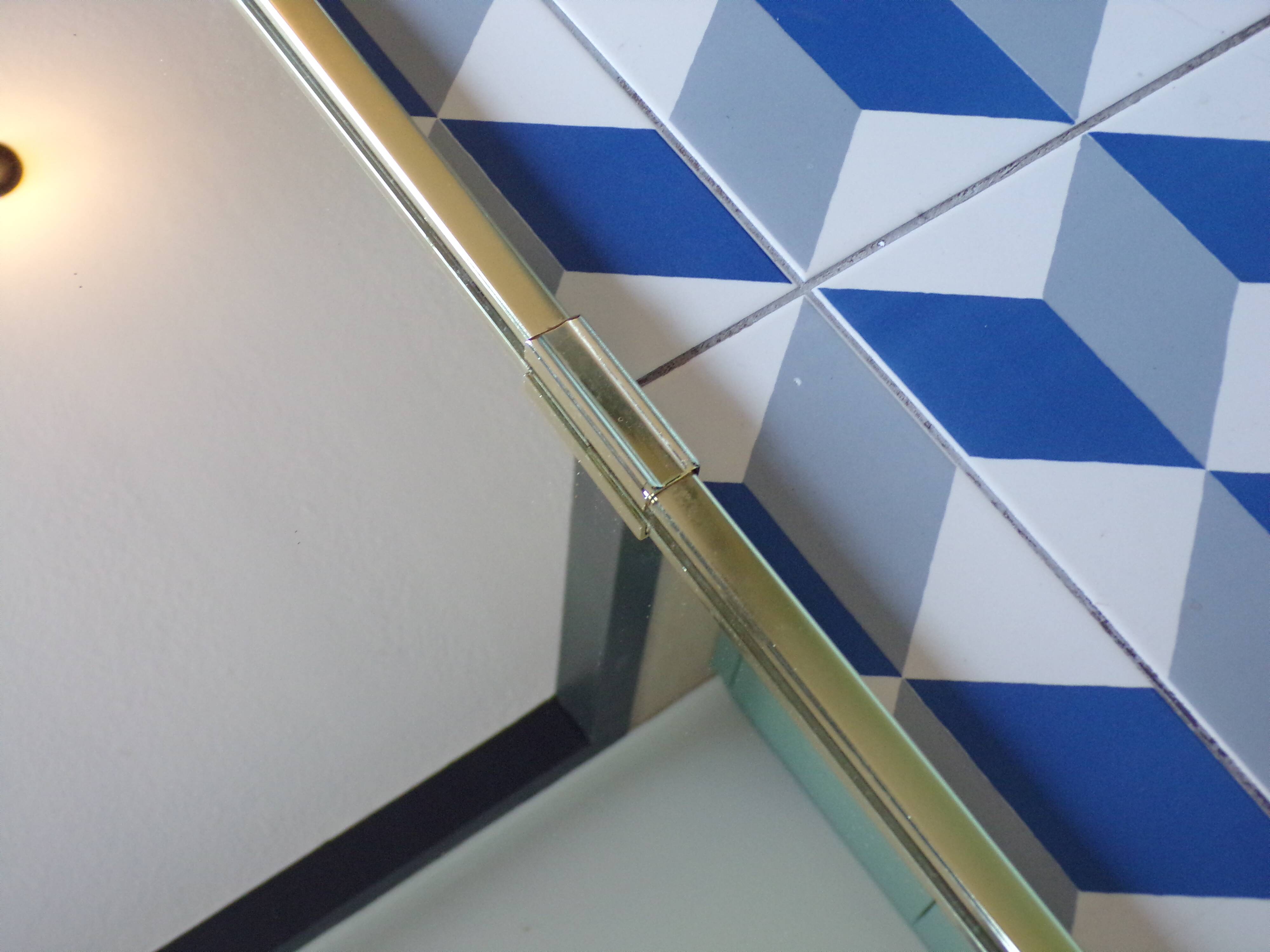 Free form mirror 45X80 cm brass frame