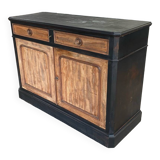Central island counter