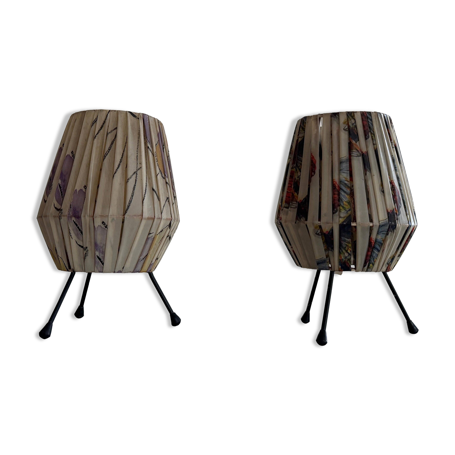Pair of table lamps with plastic shades and tripod base, 1960s, Italy
