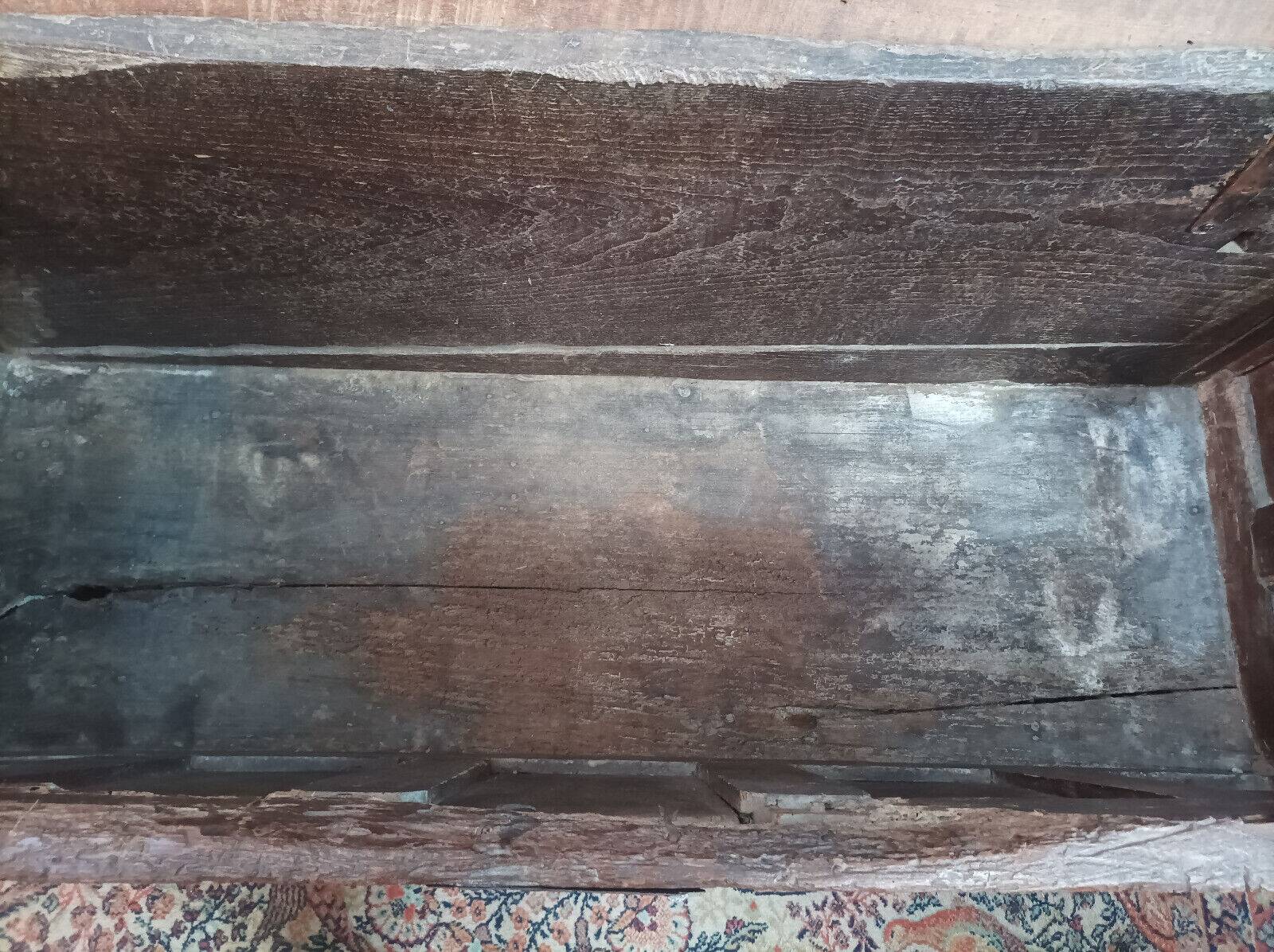 Louis XIII chest in carved walnut, 17th century