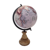 adorable little wooden foot world map